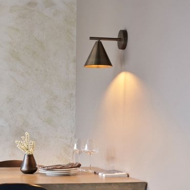 Beatrix Wall Light