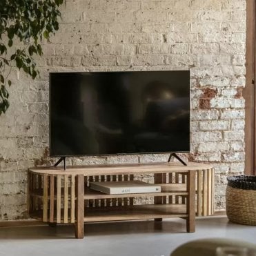 Curved Media Unit