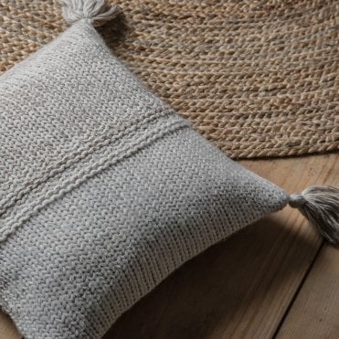 Oatmeal & Cream Cushion