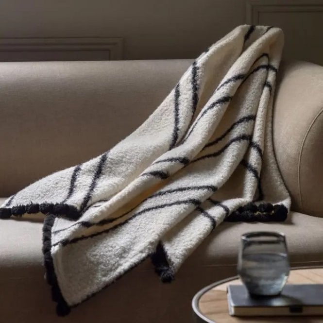 Scalloped Cream and Black Throw